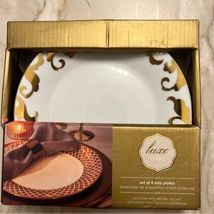 Luxe by Ciroa Set of 4 Side Plates, Porcelain w Gold Metallic Accent, 7.5” NEW
